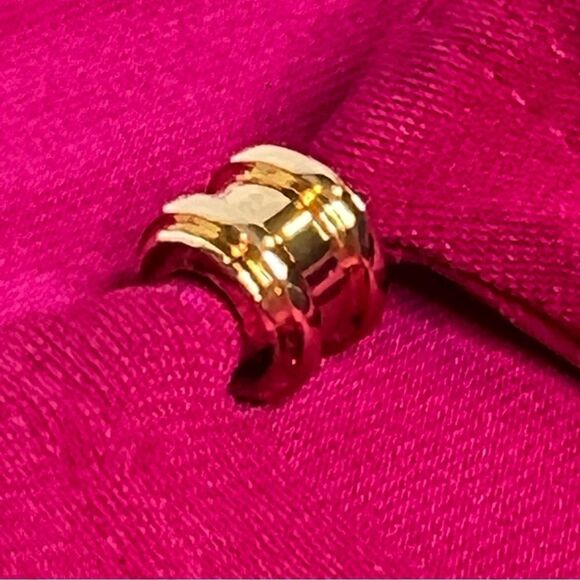 Ivanka Trump magenta long sleeve wrap blouse size M - Picture 13 of 13